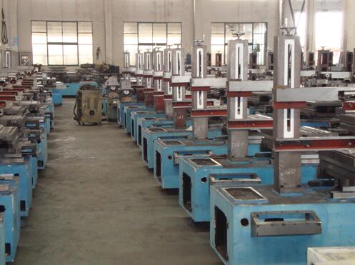 廠(chǎng)房?jī)?nèi)景